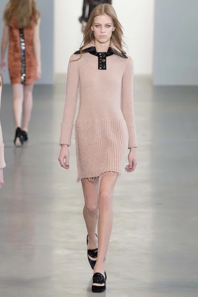Look 8